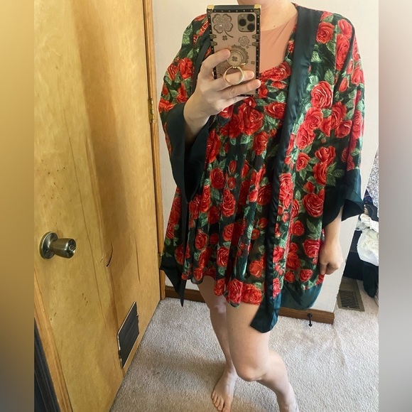 Victoria’s Secret Vintage Gold Label Rose Print Robe and Slip Pajama Set - Picture 1 of 12